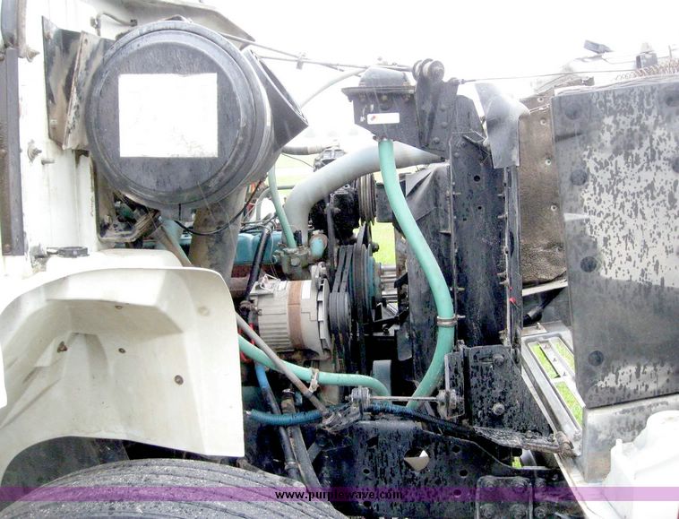 image for item 5007 1990 International 7155 SADT dump bed truck