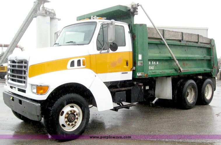 image for item 5008 2001 Sterling LT8511 TADT tandem axle dump truck