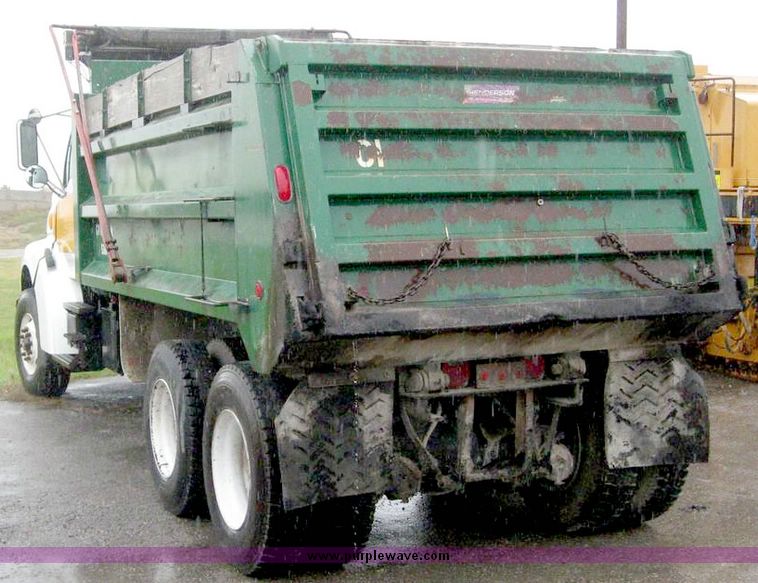 image for item 5009 2001 Sterling LT8511 TADT tandem axle dump truck