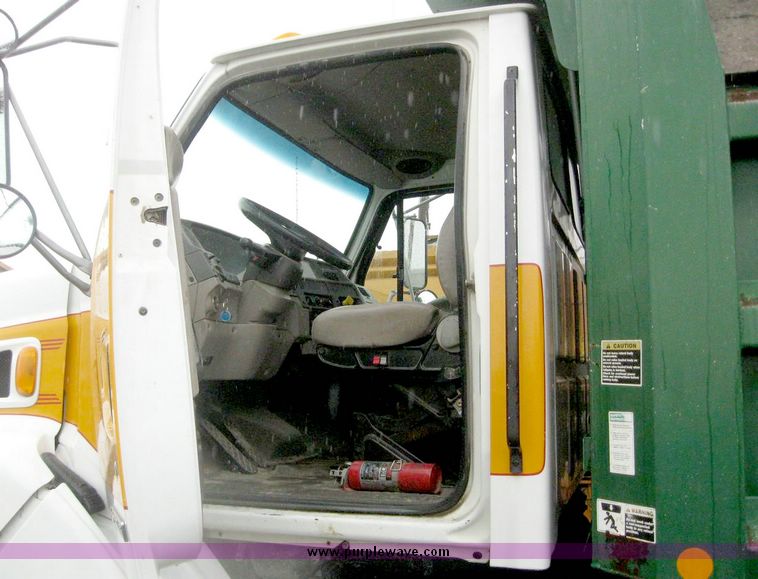 image for item 5009 2001 Sterling LT8511 TADT tandem axle dump truck