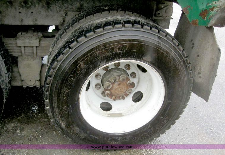 image for item 5009 2001 Sterling LT8511 TADT tandem axle dump truck