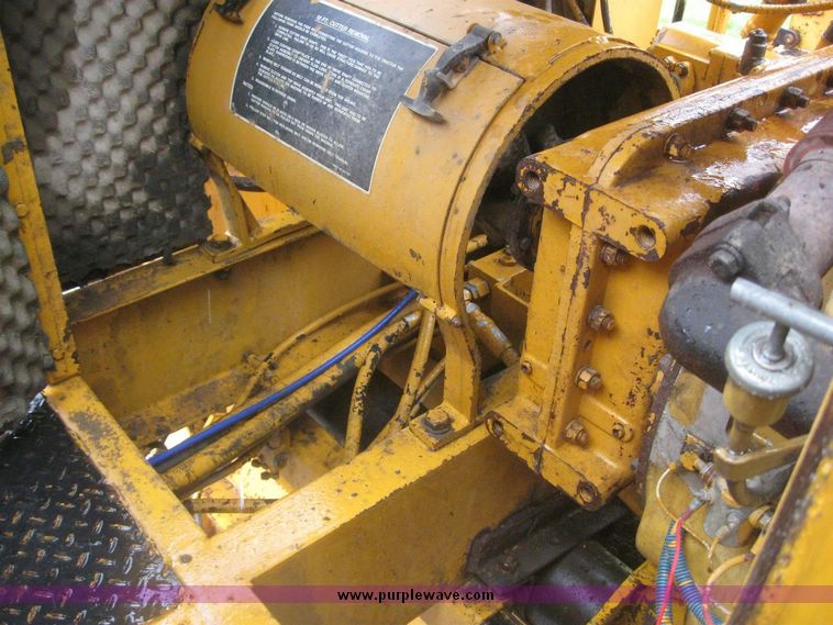 image for item 5010 1992 CMI TR225 asphalt trimmer reclaimer