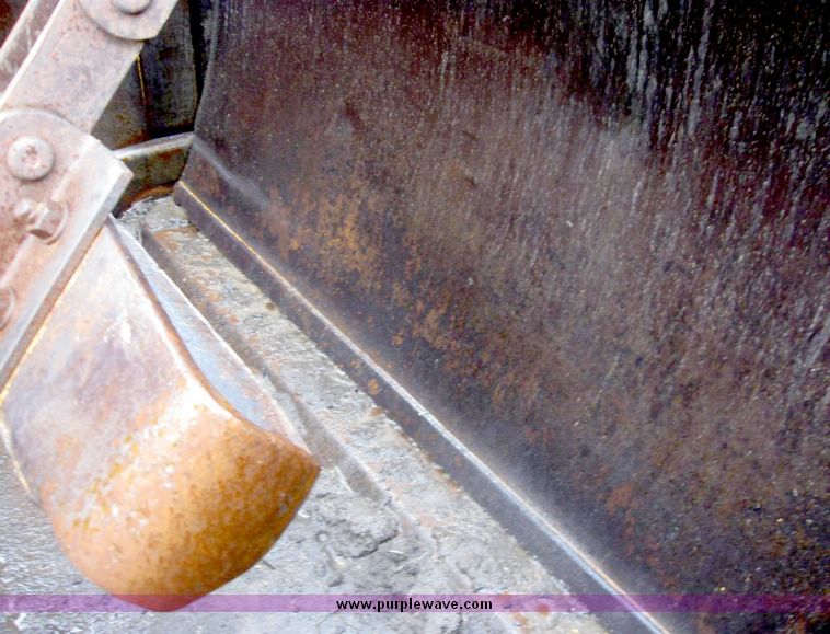 image for item 5011 1994 Caterpillar 613C Series II elevating motor scraper