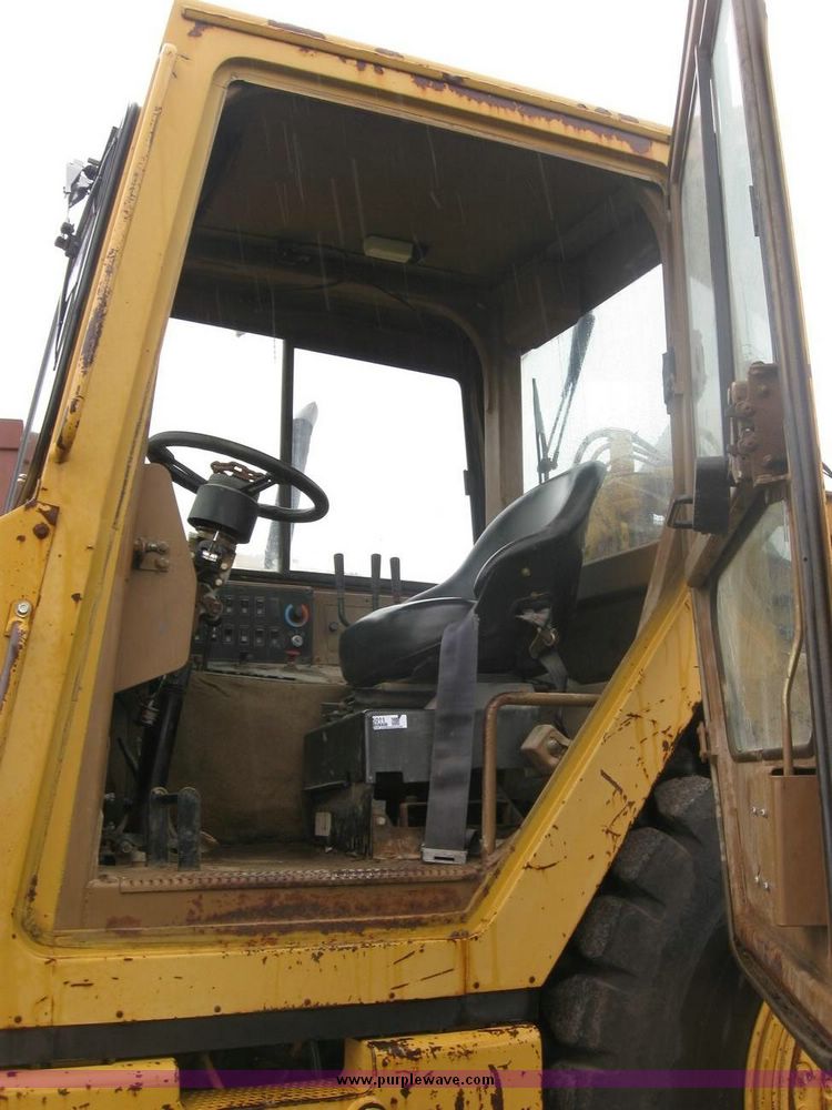 image for item 5011 1994 Caterpillar 613C Series II elevating motor scraper