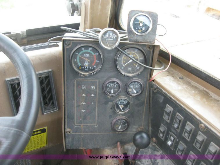 image for item 5011 1994 Caterpillar 613C Series II elevating motor scraper