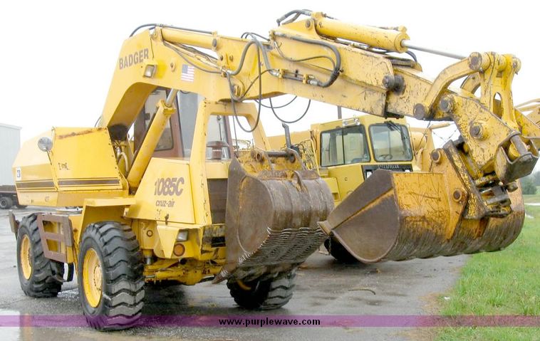 image for item 5012 1996 Badger 1085C wheel excavator