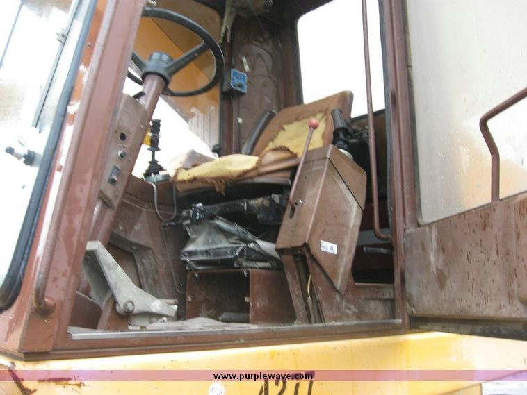 image for item 5012 1996 Badger 1085C wheel excavator