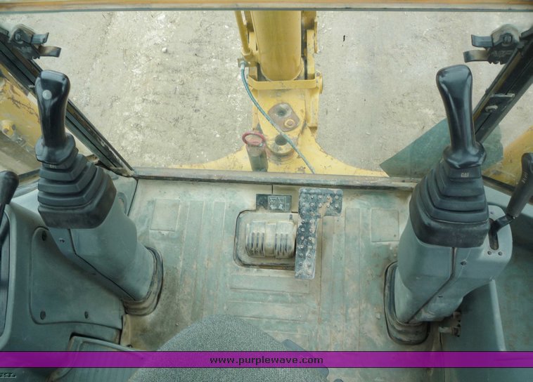 image for item 5031 Caterpillar 420D backhoe