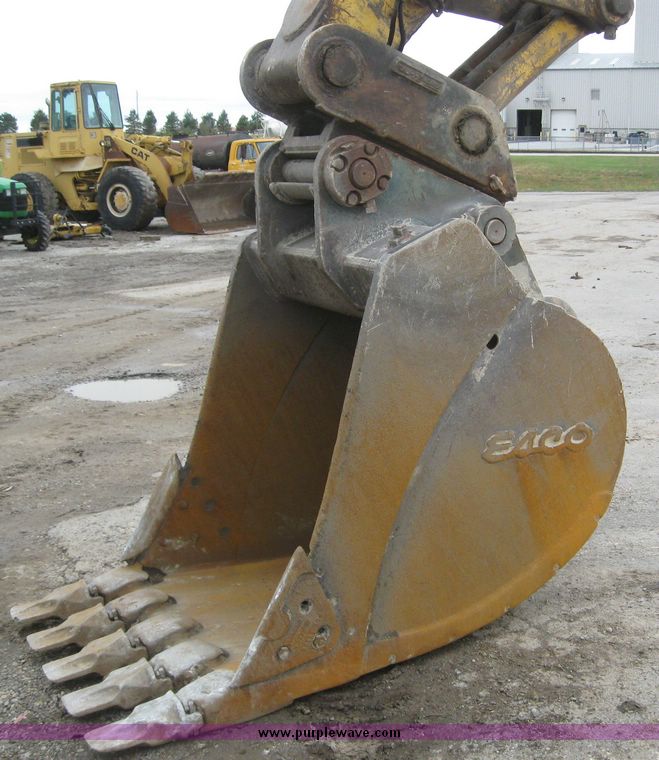 image for item 5036 Komatsu PC300LC-6 excavator