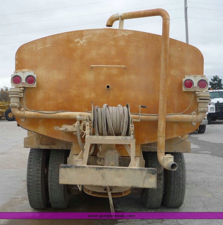 image for item 5037 1981 Mack water truck