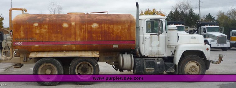 image for item 5037 1981 Mack water truck
