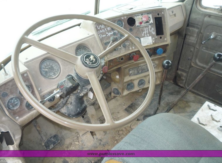 image for item 5037 1981 Mack water truck