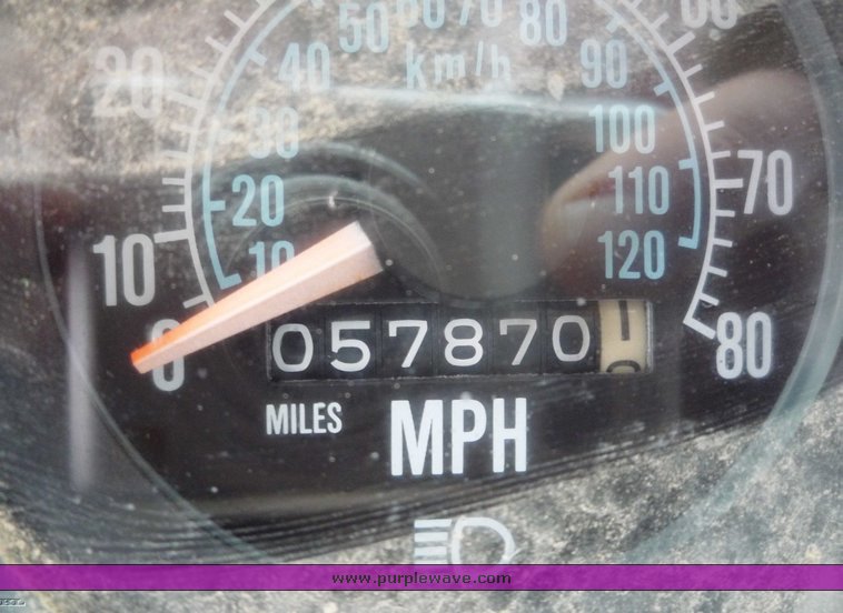 image for item 5037 1981 Mack water truck