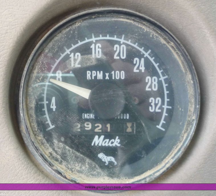 image for item 5037 1981 Mack water truck