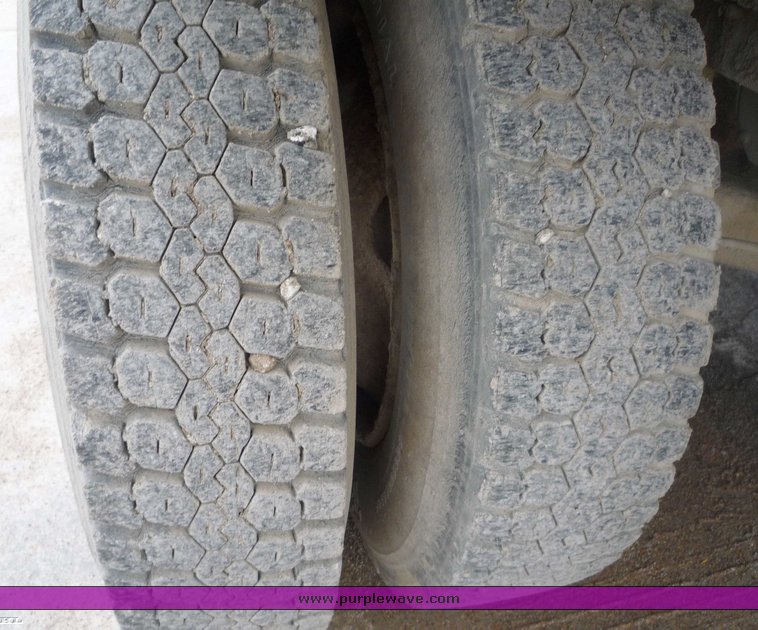 image for item 5037 1981 Mack water truck