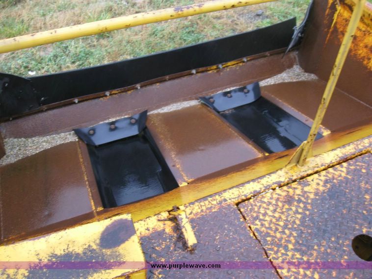 image for item 6803 Seaman SPK-H gravel aplicator