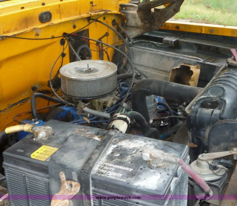 image for item 6867 1971 Ford F750 asphalt applicator