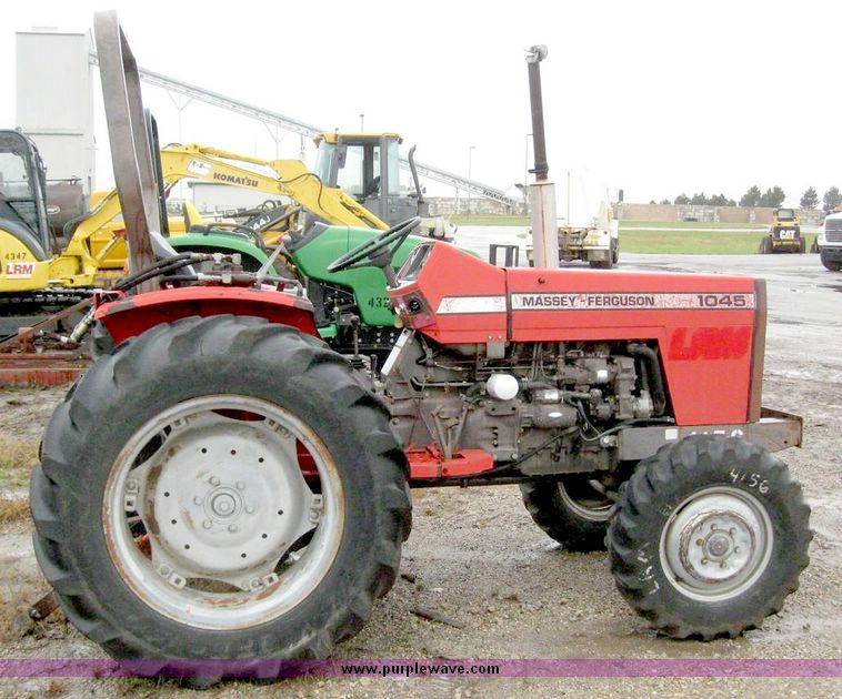image for item 6868 1989 Massey-Ferguson 1045 tractor