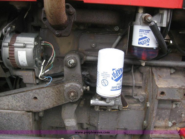 image for item 6868 1989 Massey-Ferguson 1045 tractor