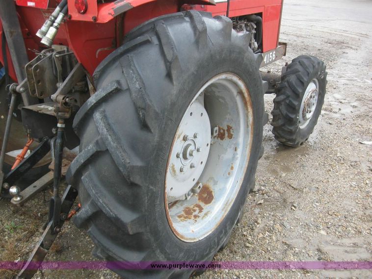 image for item 6868 1989 Massey-Ferguson 1045 tractor