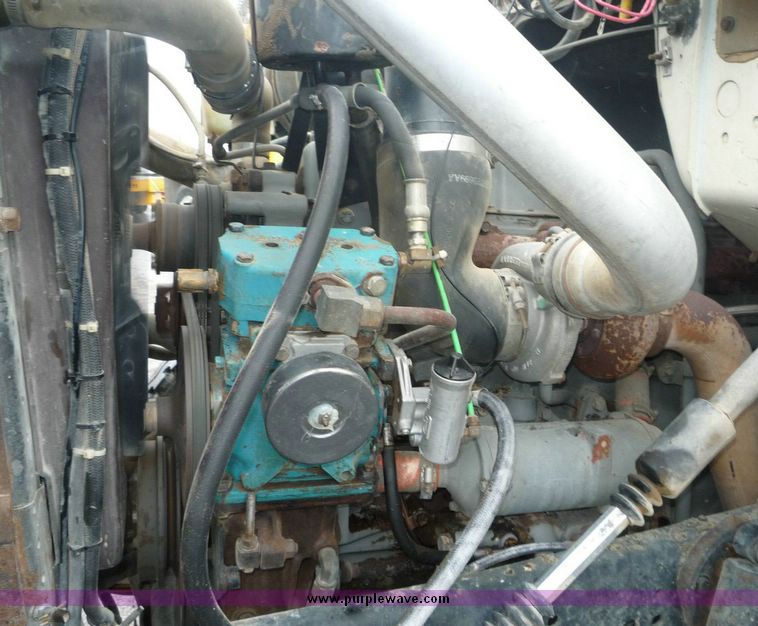 image for item 6869 1988 Ford L8000 water truck