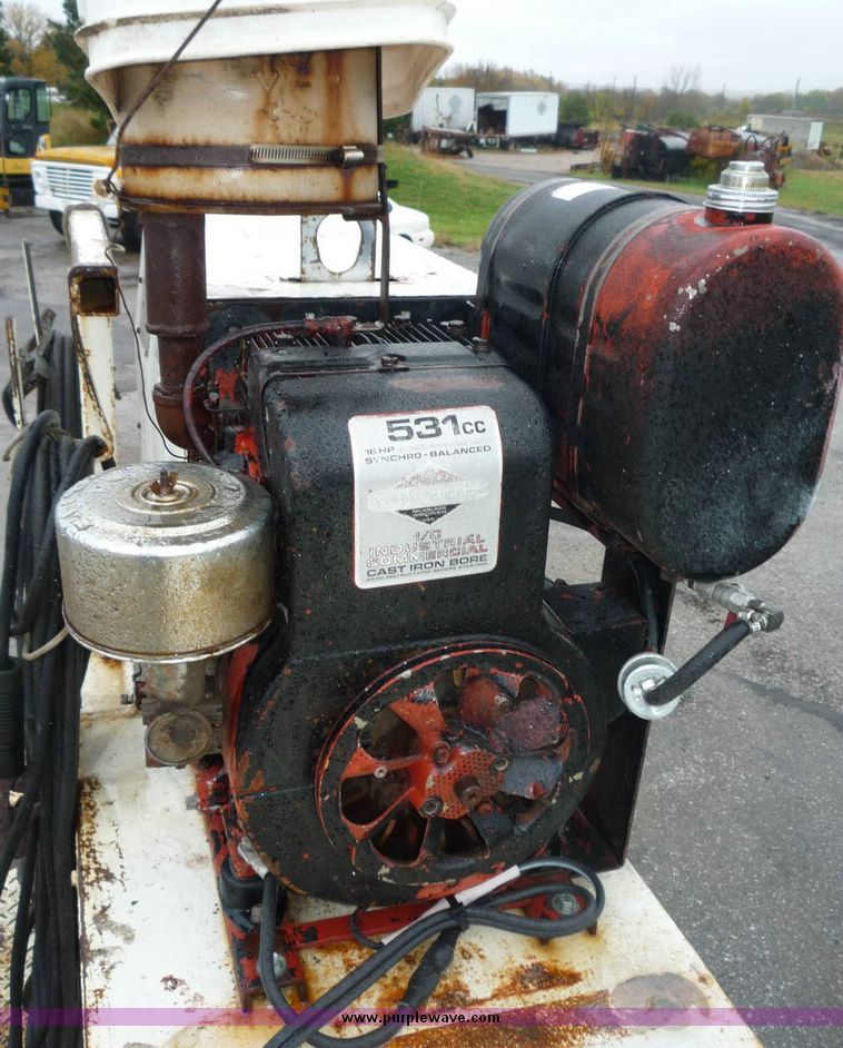 image for item 6870 1986 International L1654 service truck