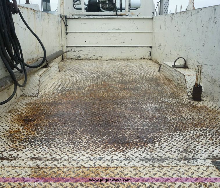 image for item 6870 1986 International L1654 service truck