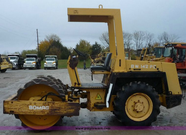 image for item 6873 Bomag BW142PD vibratory compactor
