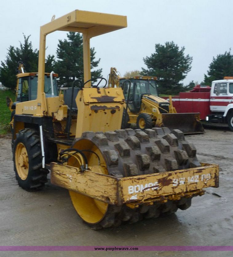 image for item 6873 Bomag BW142PD vibratory compactor