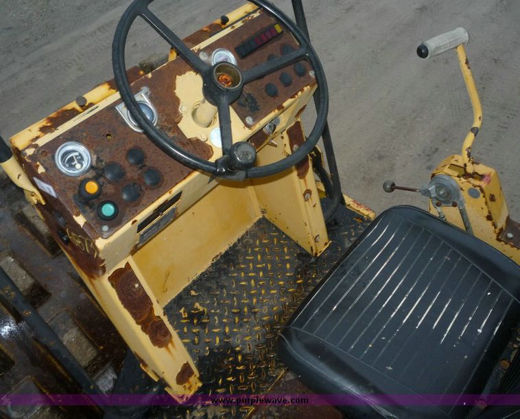 image for item 6873 Bomag BW142PD vibratory compactor