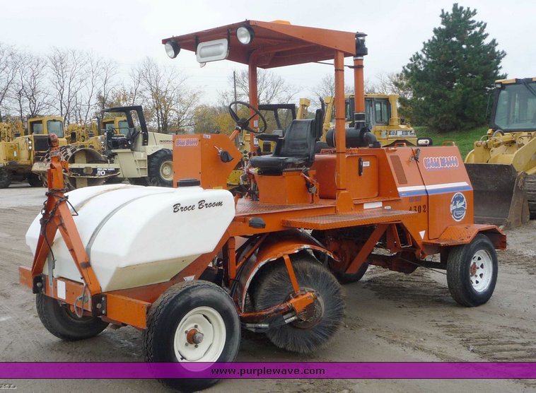 image for item 6874 Broce Broom RC350 broom