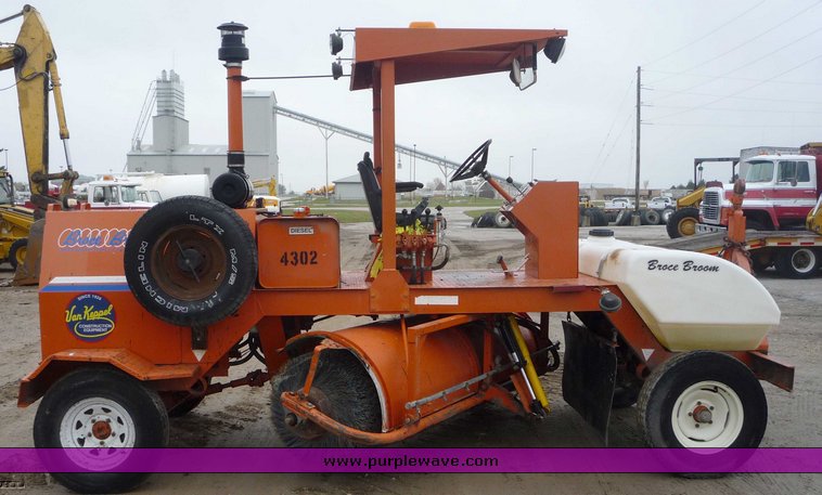 image for item 6874 Broce Broom RC350 broom