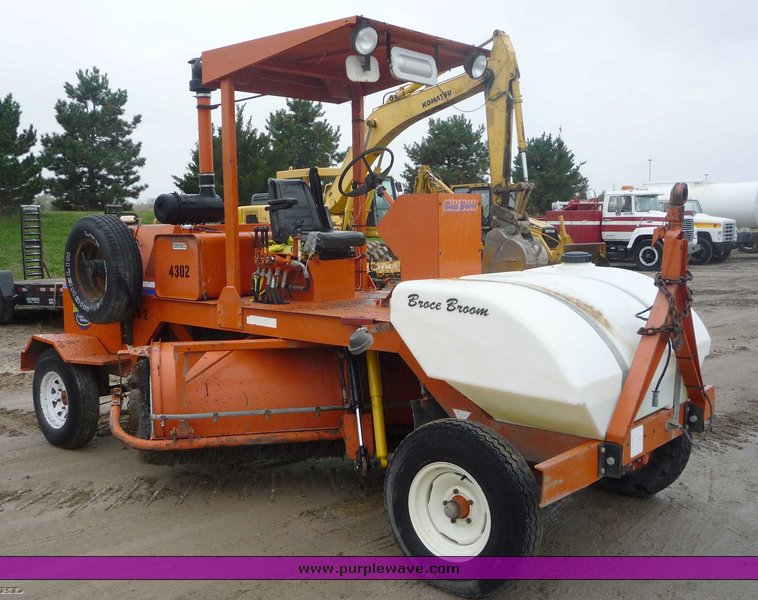 image for item 6874 Broce Broom RC350 broom