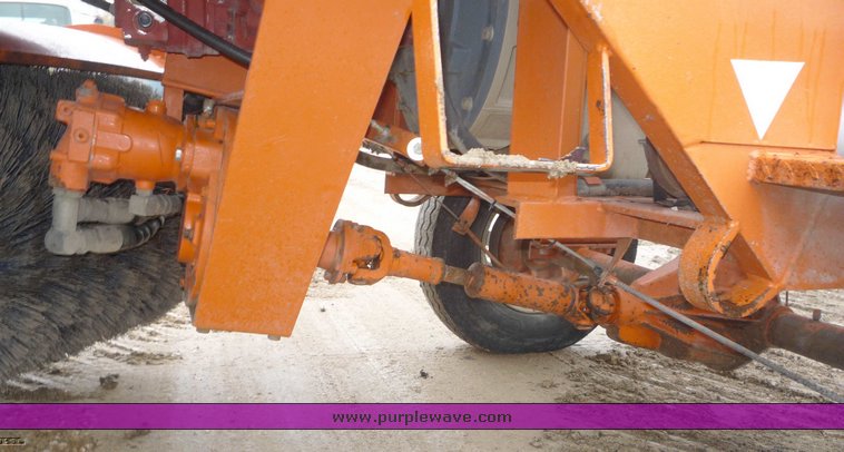 image for item 6874 Broce Broom RC350 broom