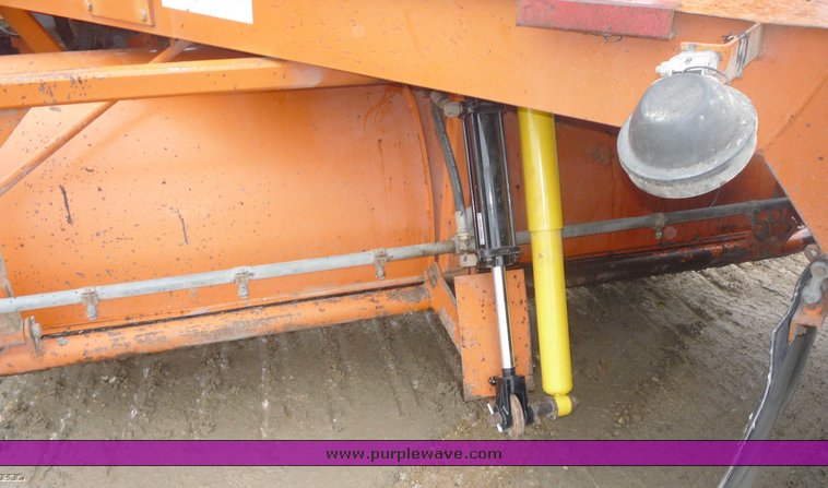 image for item 6874 Broce Broom RC350 broom