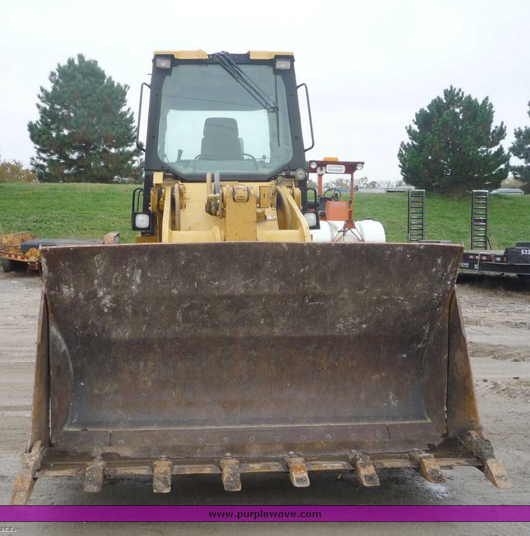 image for item 6875 Caterpillar 953C crawler loader