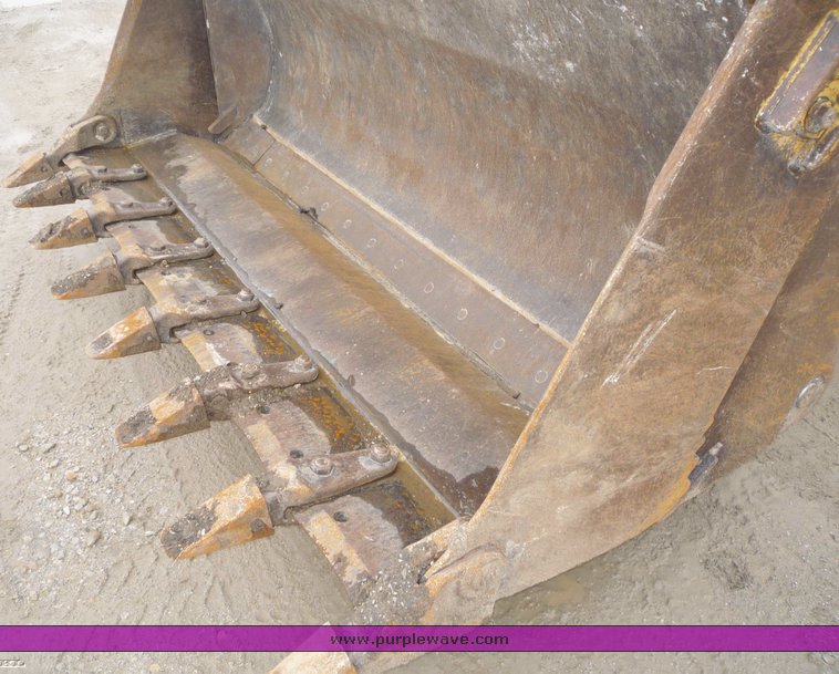 image for item 6875 Caterpillar 953C crawler loader