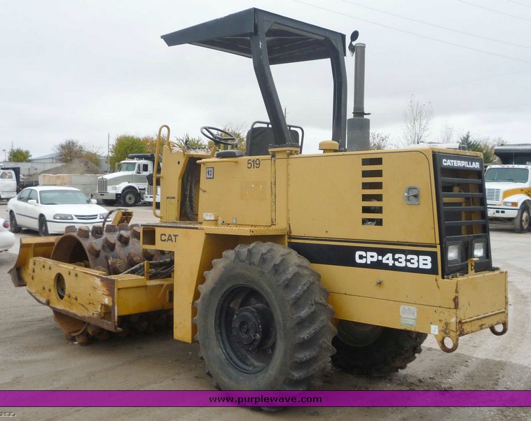 image for item 6877 Caterpillar CP-433B vibratory compactor