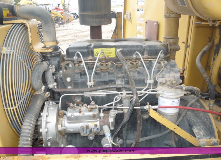 image for item 6877 Caterpillar CP-433B vibratory compactor