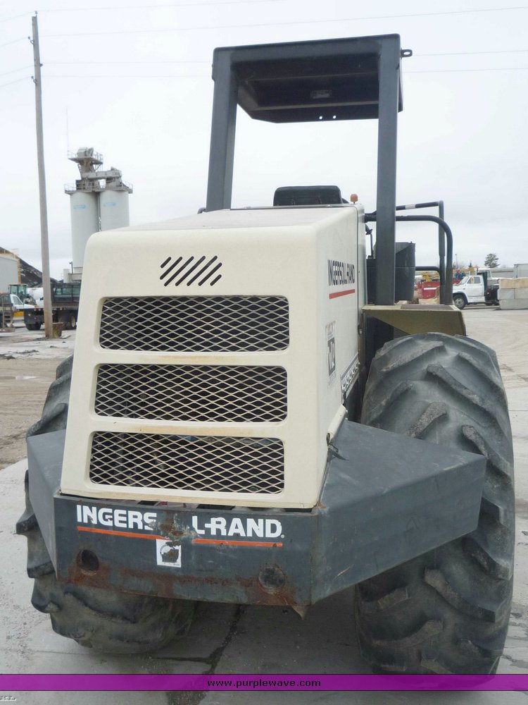 image for item 6878 Ingersoll Rand Pro Pack series 110 vibratory compactor