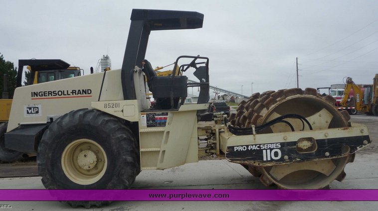 image for item 6878 Ingersoll Rand Pro Pack series 110 vibratory compactor