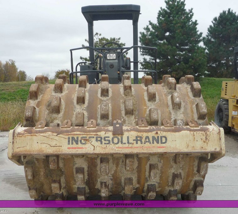 image for item 6878 Ingersoll Rand Pro Pack series 110 vibratory compactor