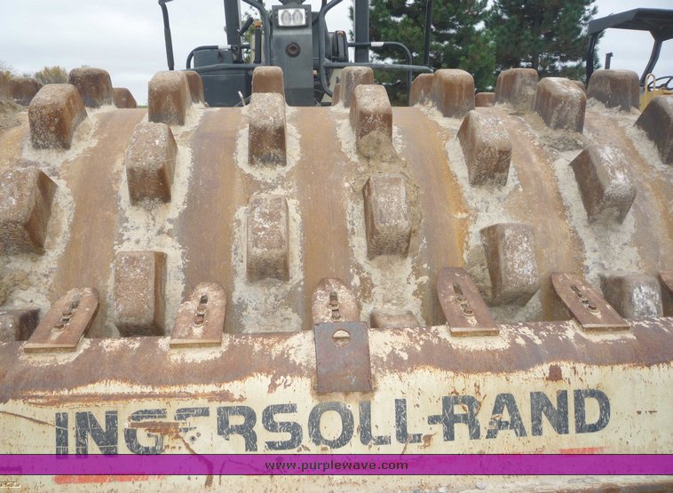 image for item 6878 Ingersoll Rand Pro Pack series 110 vibratory compactor