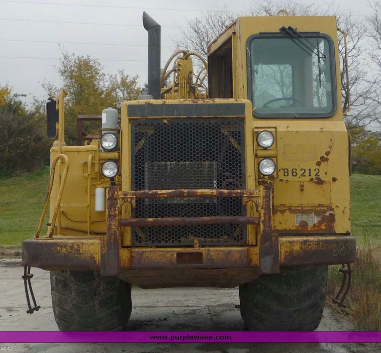 image for item 6879 1989 Caterpillar 621E wheel scraper