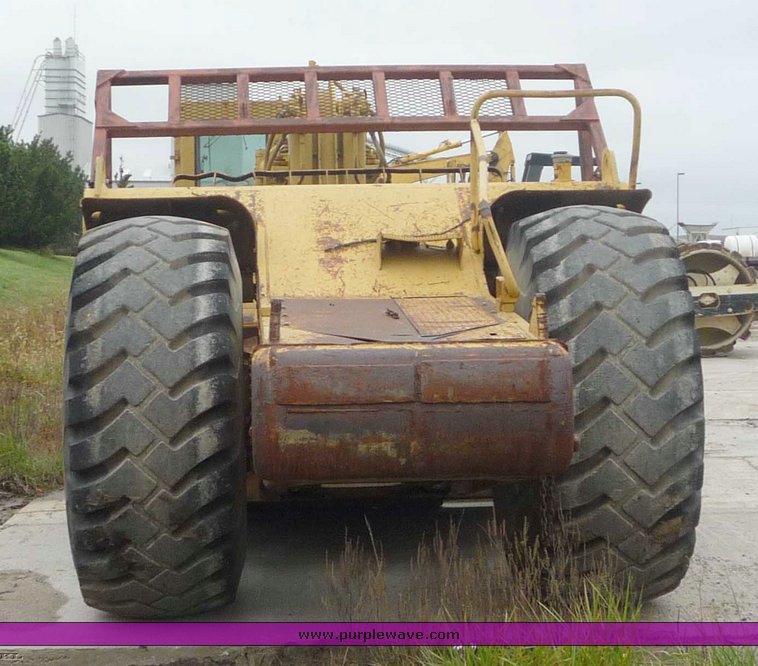image for item 6879 1989 Caterpillar 621E wheel scraper
