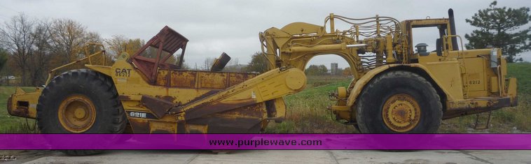 image for item 6879 1989 Caterpillar 621E wheel scraper