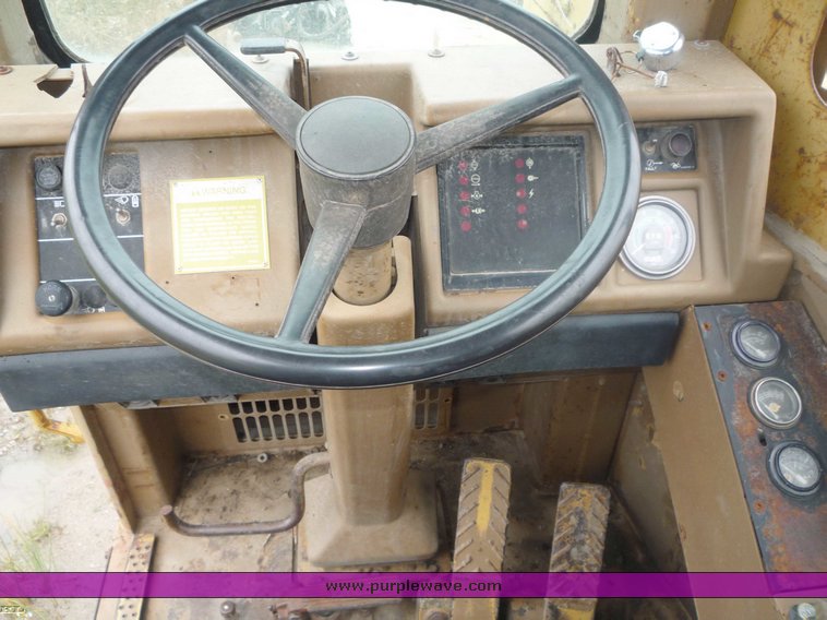 image for item 6879 1989 Caterpillar 621E wheel scraper