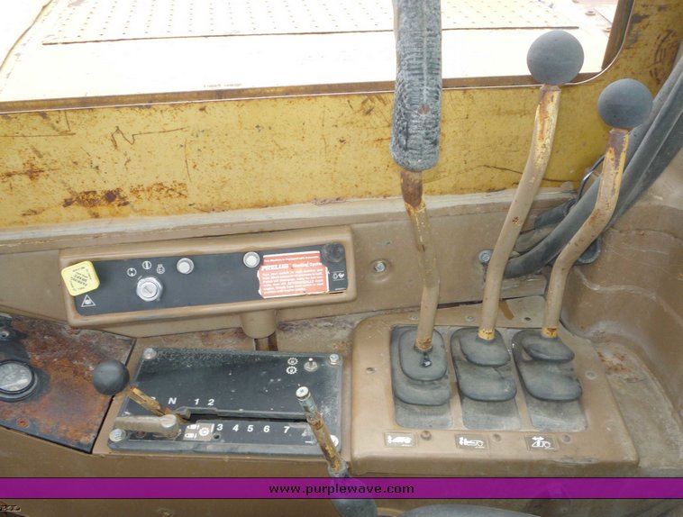 image for item 6879 1989 Caterpillar 621E wheel scraper