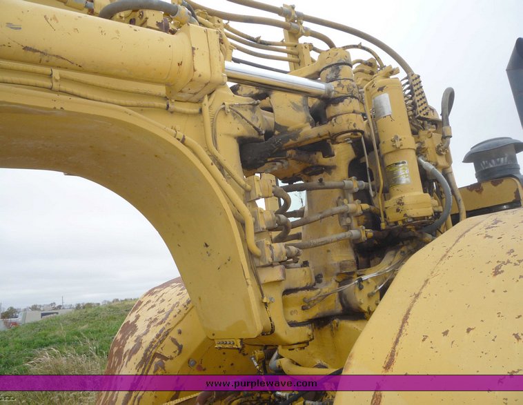 image for item 6879 1989 Caterpillar 621E wheel scraper