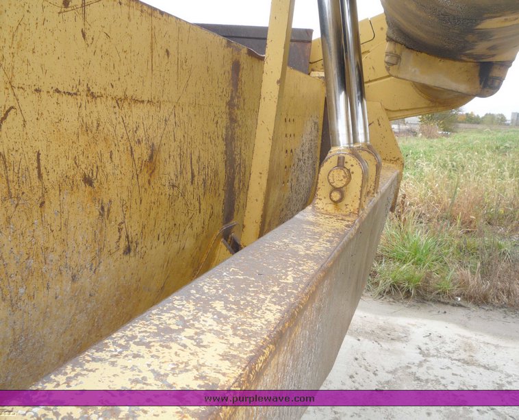 image for item 6879 1989 Caterpillar 621E wheel scraper